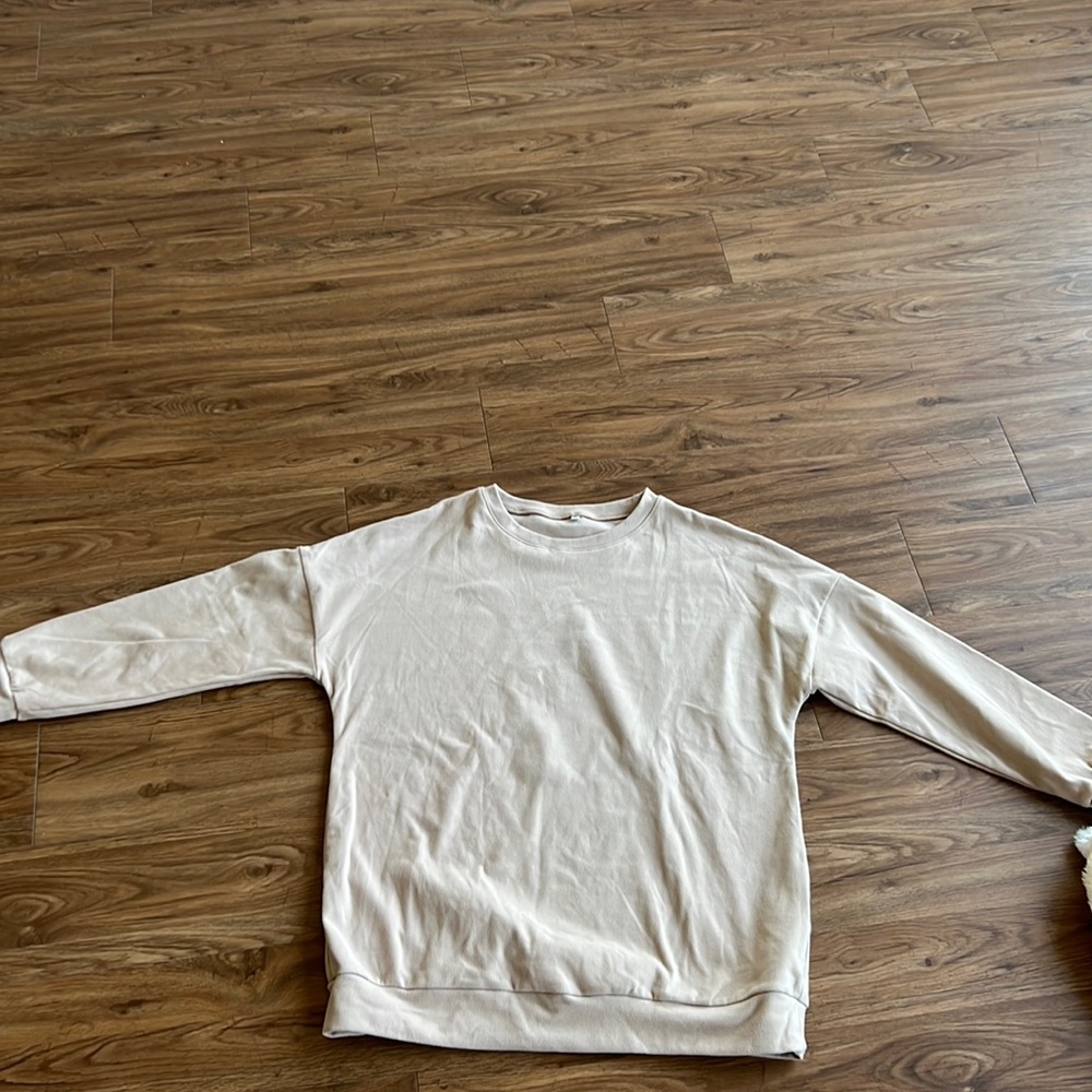 Oversized women’s crew. SUPER SOFT